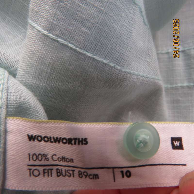 WOOLWORTHS mint green long sleeve cotton shirt size 34. Unique front pockets.