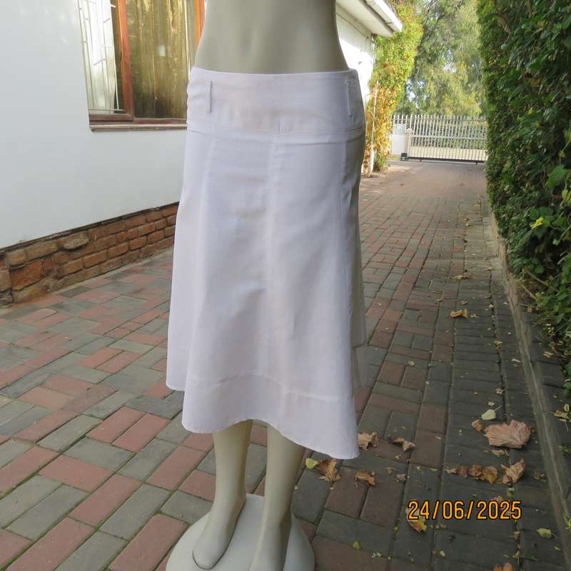 AUTOGRAPH white linen A-line paneled yoked waist skirt size 34 loose fit. From Australia