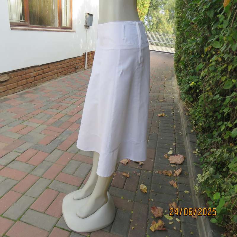 AUTOGRAPH white linen A-line paneled yoked waist skirt size 34 loose fit. From Australia