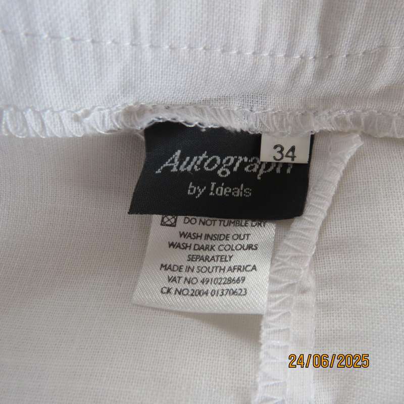 AUTOGRAPH white linen A-line paneled yoked waist skirt size 34 loose fit. From Australia