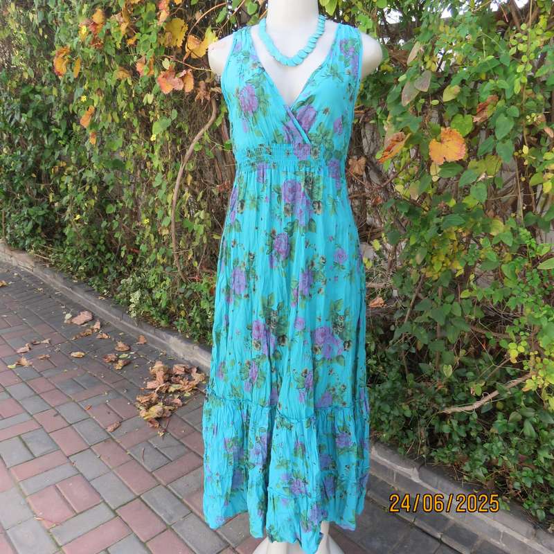 Maxi turquoise-violet floral creased cotton size 34 dress. Crossover top. Elaticated waist.