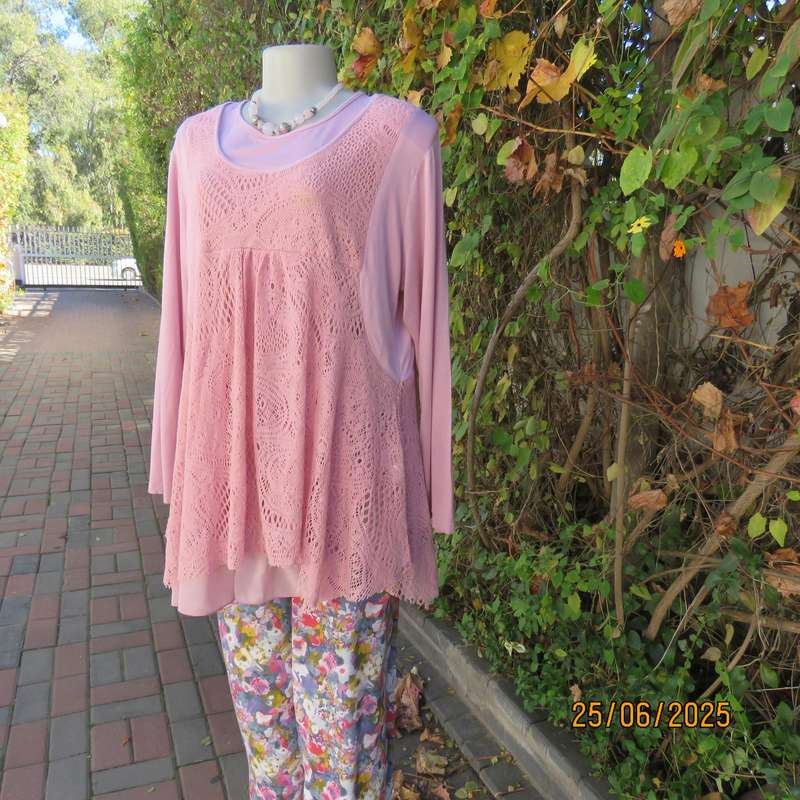 BOZZ flamingo pink slip over long sleeve 2 layer stretch cotton top. Size 44-46. Used