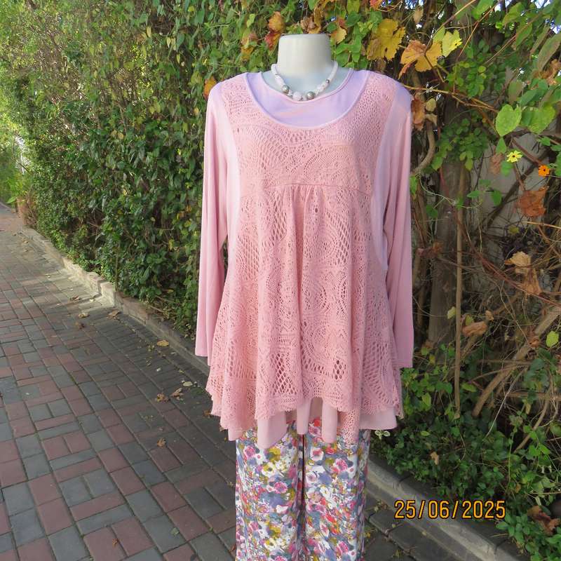 BOZZ flamingo pink slip over long sleeve 2 layer stretch cotton top. Size 44-46. Used