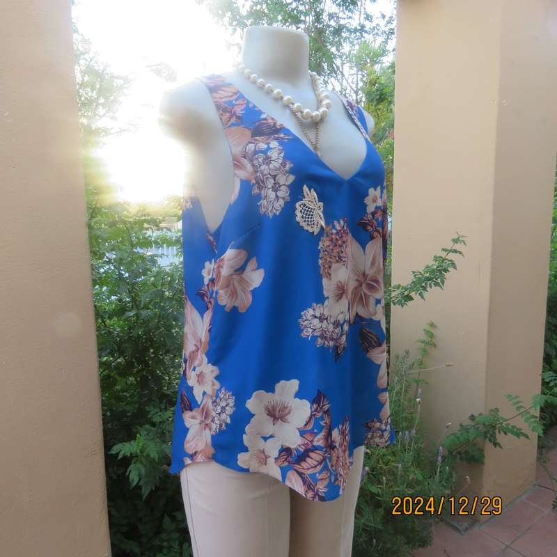 Amazing PORTMANS of Australia cobalt blue sleeveless top. V necklines. Size 36. As new.2 Layers