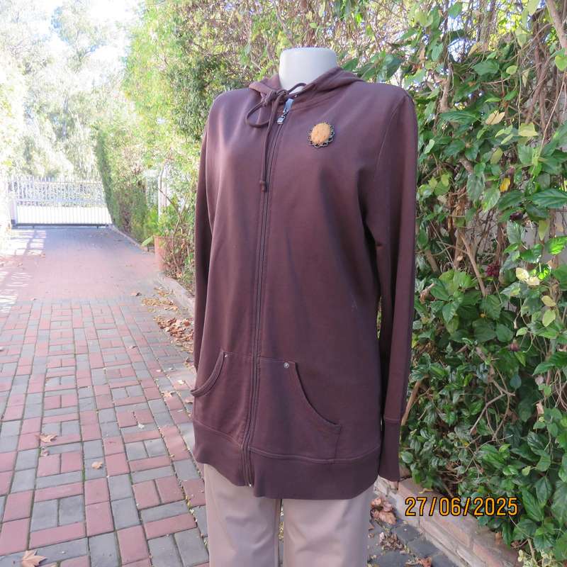 MERIEN HALL choc brown zip-up long sleeve hoodie polycotton jacket. Size 40