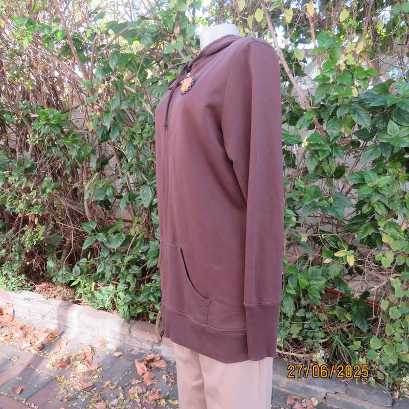MERIEN HALL choc brown zip-up long sleeve hoodie polycotton jacket. Size 40