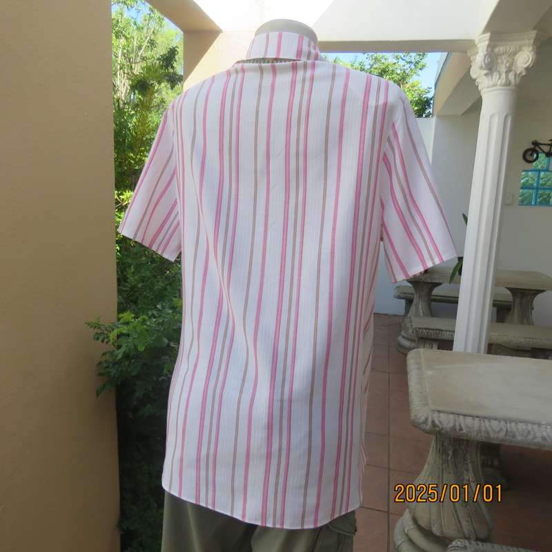 HORIZIN cool white cotton pink-green vertical striped top. Embossed lines. Size 42. Open collar.