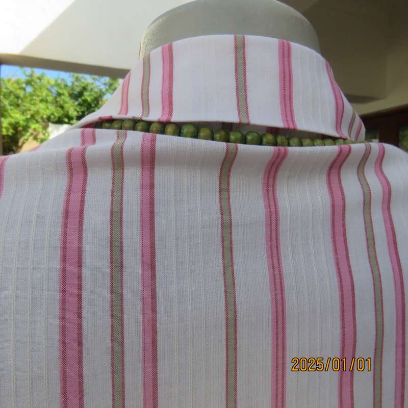 HORIZIN cool white cotton pink-green vertical striped top. Embossed lines. Size 42. Open collar.