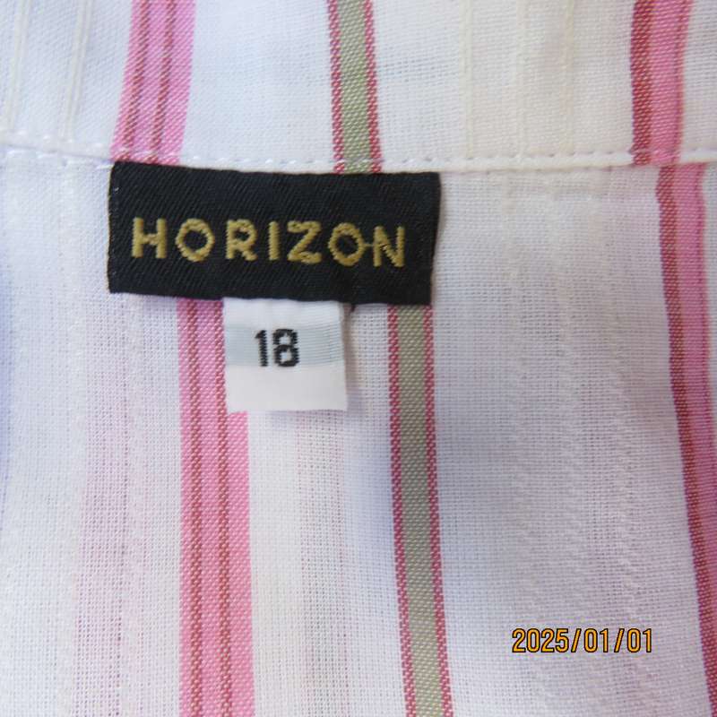 HORIZIN cool white cotton pink-green vertical striped top. Embossed lines. Size 42. Open collar.