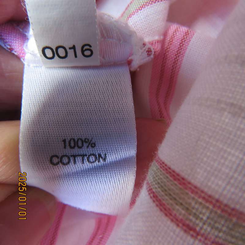 HORIZIN cool white cotton pink-green vertical striped top. Embossed lines. Size 42. Open collar.