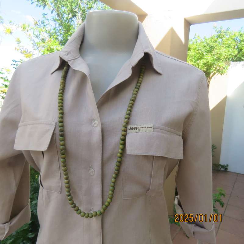 JEEP casual ecru colour linen-cotton blend size 34 tailored top. Button down-shirt collar. As new