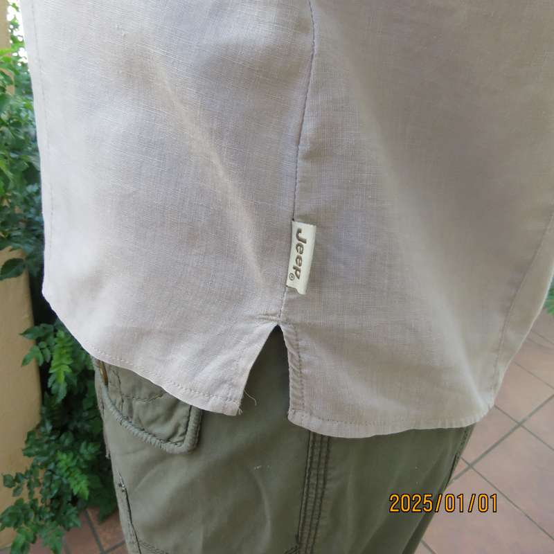 JEEP casual ecru colour linen-cotton blend size 34 tailored top. Button down-shirt collar. As new