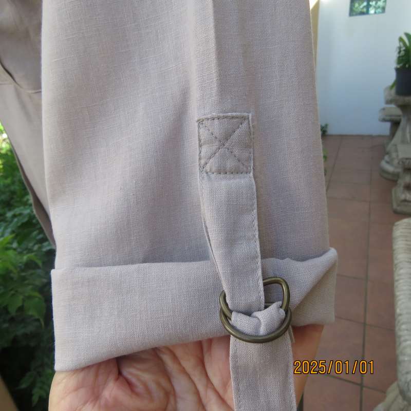 JEEP casual ecru colour linen-cotton blend size 34 tailored top. Button down-shirt collar. As new
