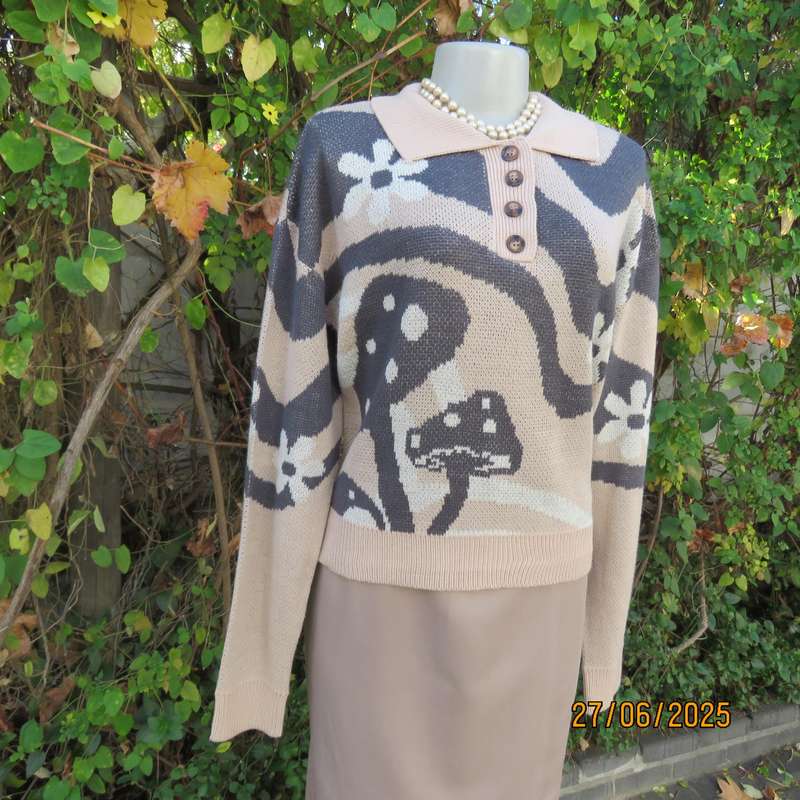 JENNYFER acrylic-nylon knit long sleeve pullover cardigan size 38-40. Cream-grey pattern.