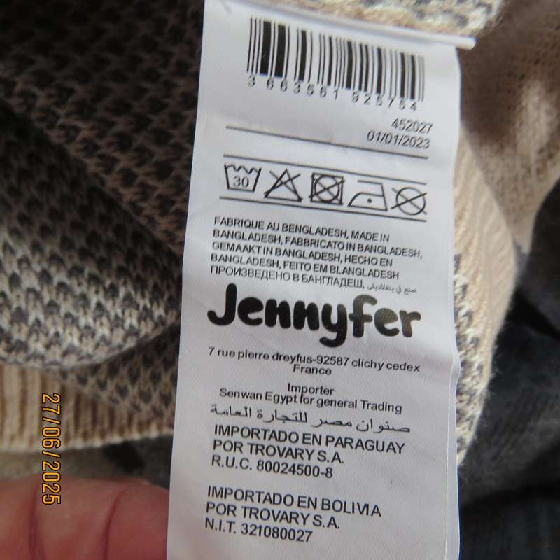 JENNYFER acrylic-nylon knit long sleeve pullover cardigan size 38-40. Cream-grey pattern.