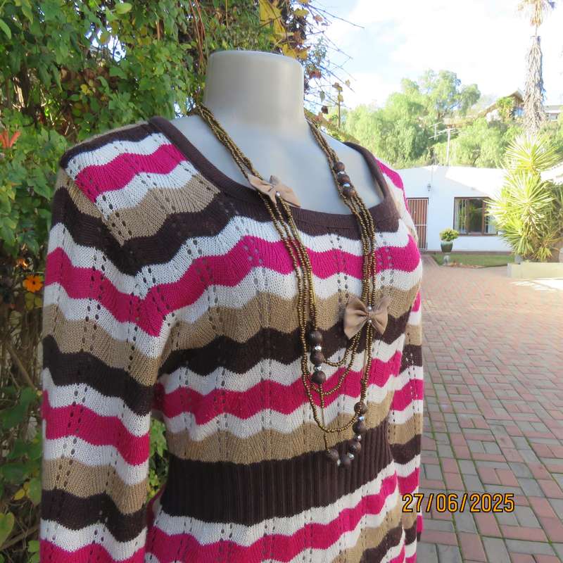 Zig Zag pattern acrylic knit top in brown-white0cream and magenta pink. Size 40