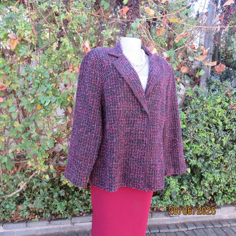 DONNA-CLAIRE woolen black-pink-lilac long sleeve jacket size 44. One button closure