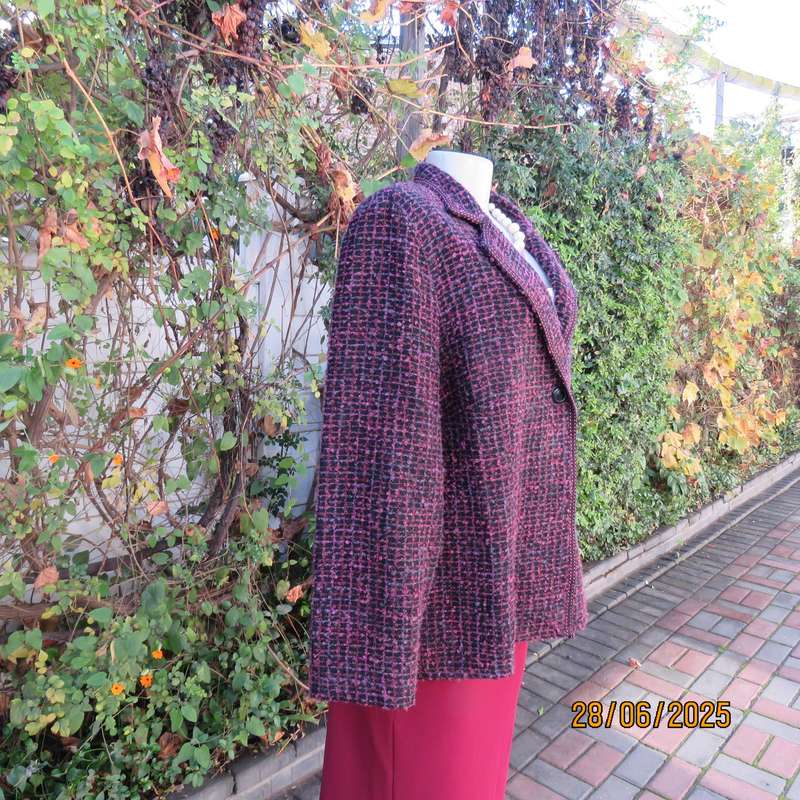 DONNA-CLAIRE woolen black-pink-lilac long sleeve jacket size 44. One button closure