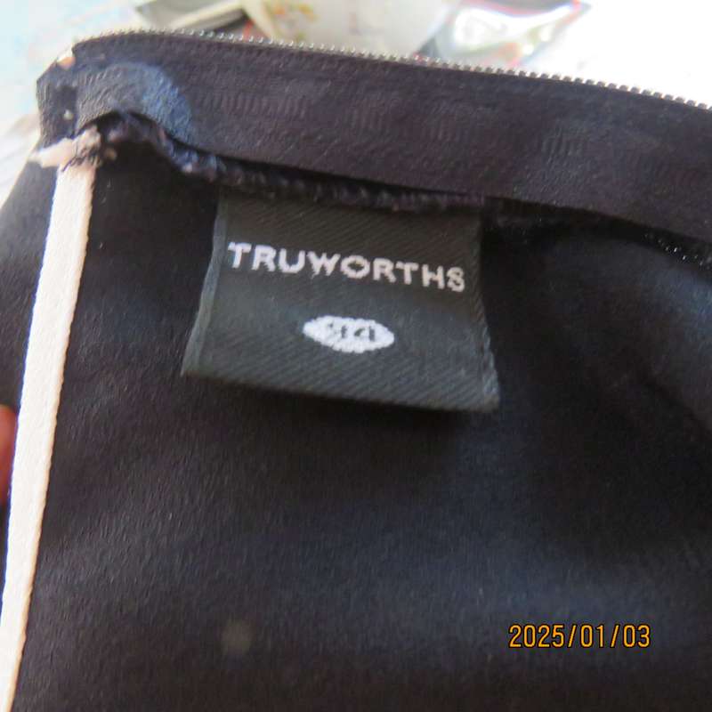 Elegant dark navy empire style sleeveless TRUWORTHS long top. White edging. Back zip, Size 34.As new