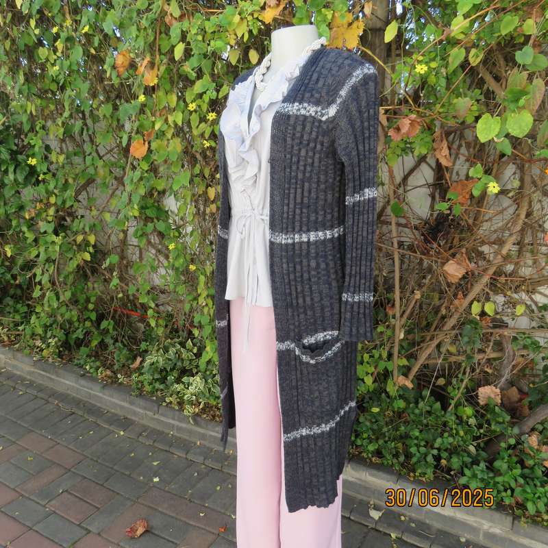 Navy-grey acrylic knit extra long open jacket. White horizontal stripe. Size 34