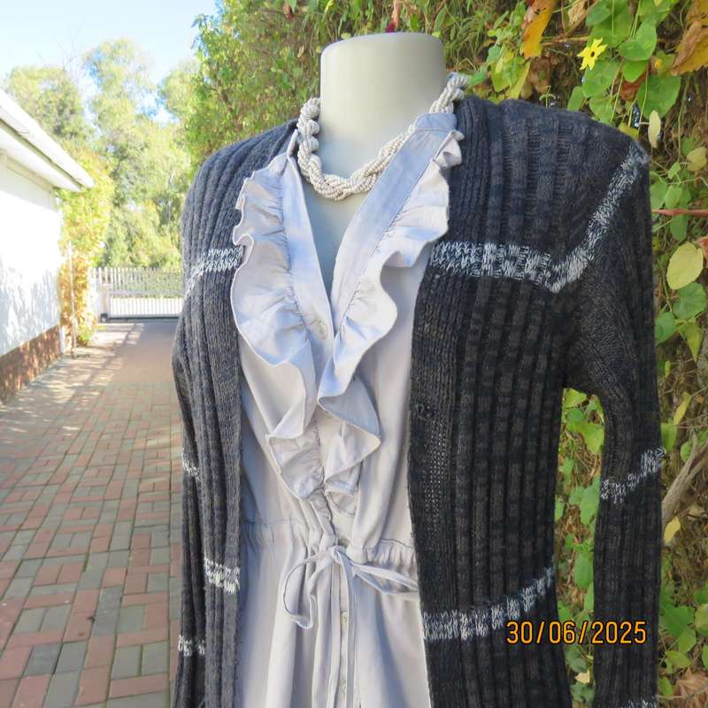 Navy-grey acrylic knit extra long open jacket. White horizontal stripe. Size 34