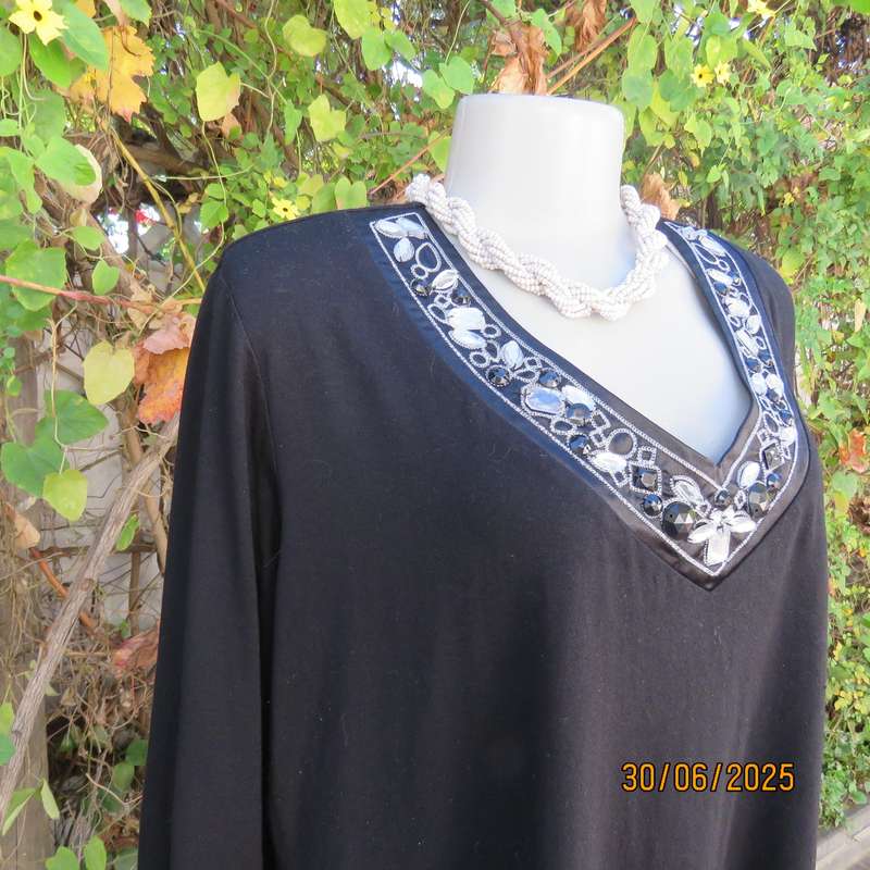 QUEENSPARK very black top with richly embellished V neckline. Size 44.
