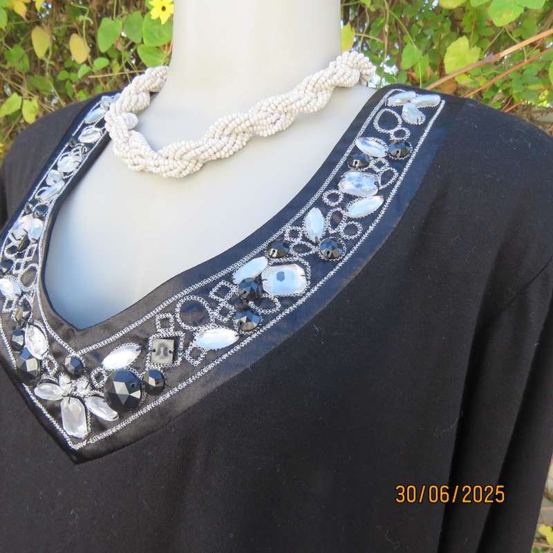 QUEENSPARK very black top with richly embellished V neckline. Size 44.