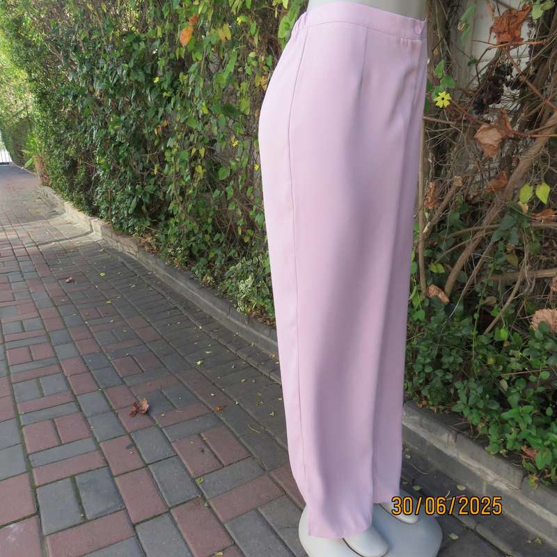 VIVARA MICHELLE pearl pink dress pink pants size 40. Elastic at waist sides.