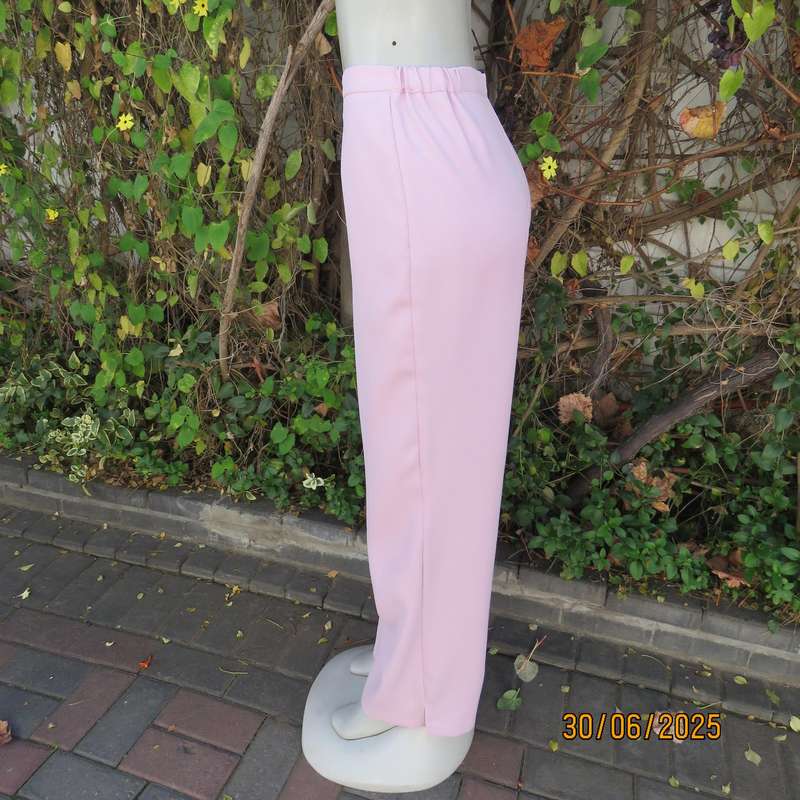 VIVARA MICHELLE pearl pink dress pink pants size 40. Elastic at waist sides.