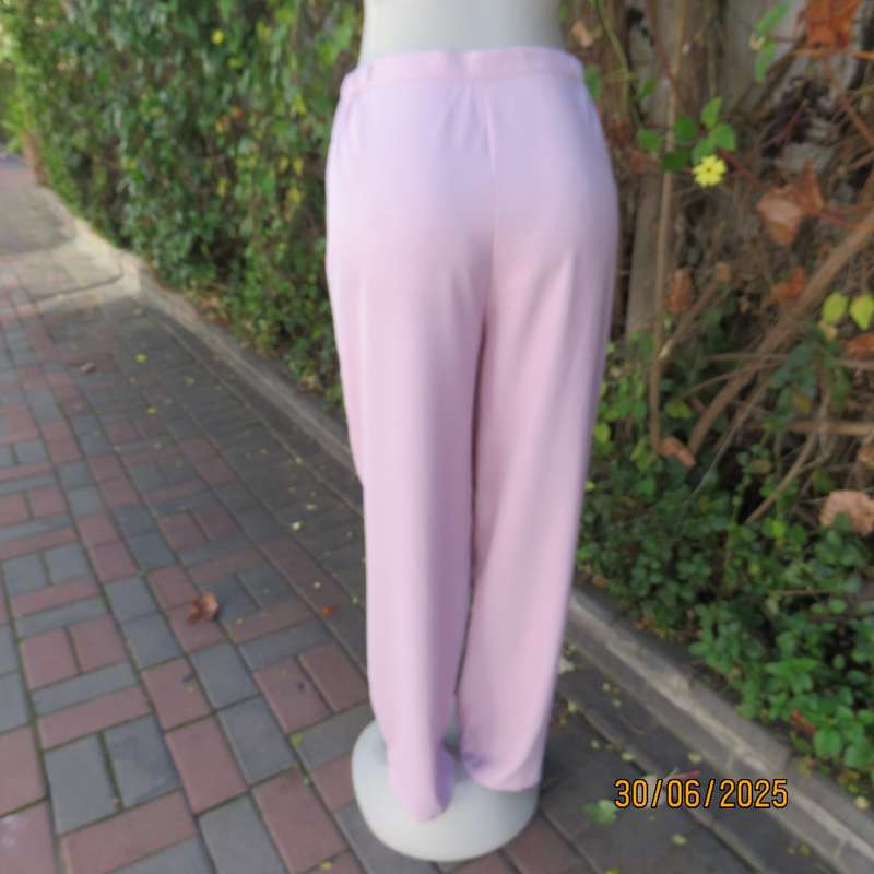 VIVARA MICHELLE pearl pink dress pink pants size 40. Elastic at waist sides.
