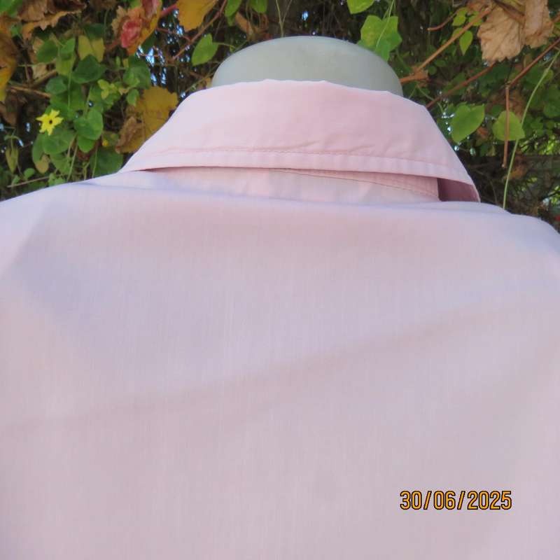 Rose pink richly embellished button down top. Open collar. Size 38