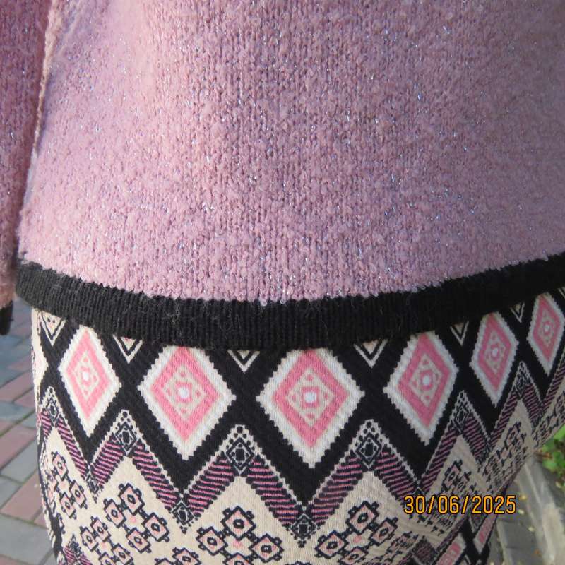 TRUWORTHS blossom pink with silver thread button down acrylic knit cardigan. Black ribbings.Size 36