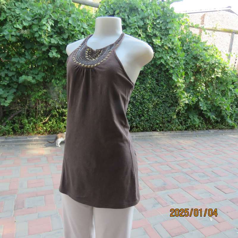 CAMAIEU French brand cool 100% cotton brown halter neck top. Size 34. Richly front embellishment.