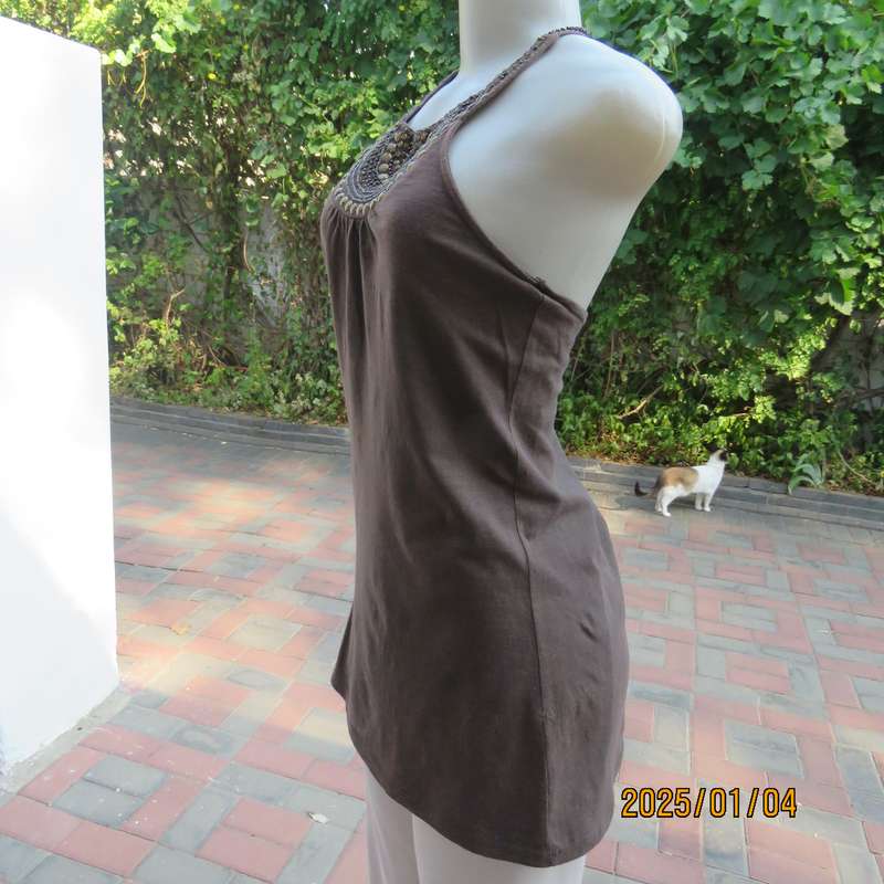 CAMAIEU French brand cool 100% cotton brown halter neck top. Size 34. Richly front embellishment.