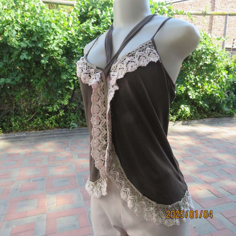 RED MOON uniquely styled brown strappy-halter neck top. Cream cotton frill all around. Size 38-40.
