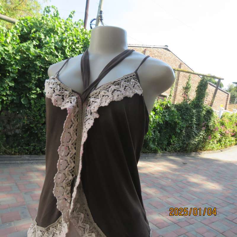 RED MOON uniquely styled brown strappy-halter neck top. Cream cotton frill all around. Size 38-40.