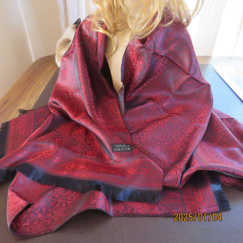 Amazing best quality 100% genuine silk red-blueblack paisley pattern 185 x75cm new scarf.
