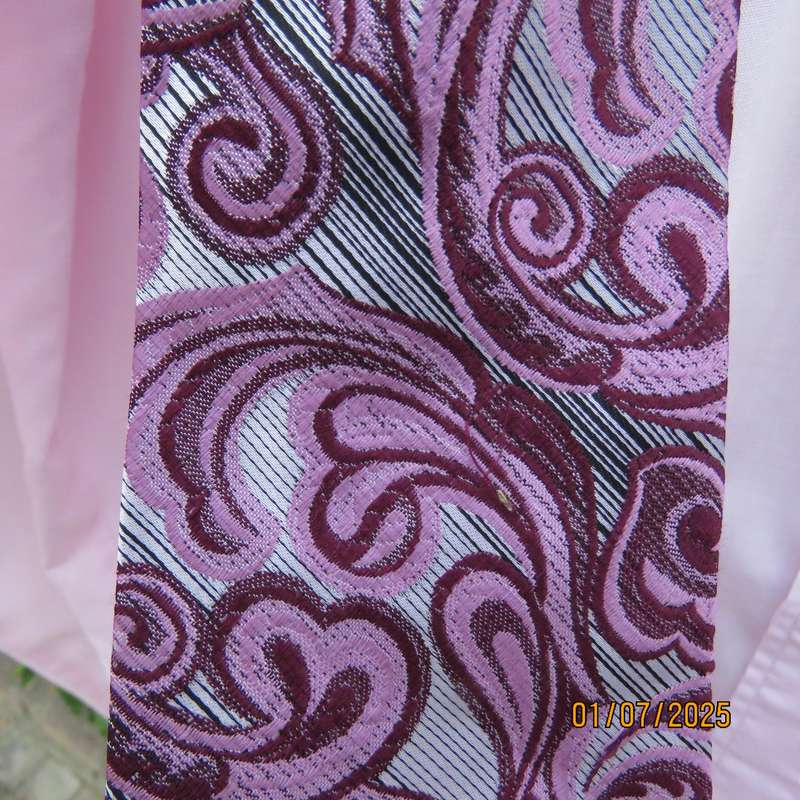 JETENEC men's long sleeve blush pink polycotton shirt size XXL. Free matching tie