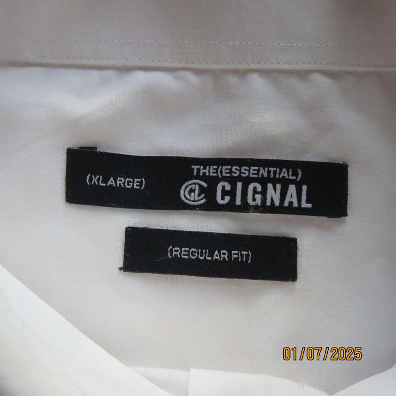 CIGNAL handsome white long sleeve regular fit men's shirt. Size XL.