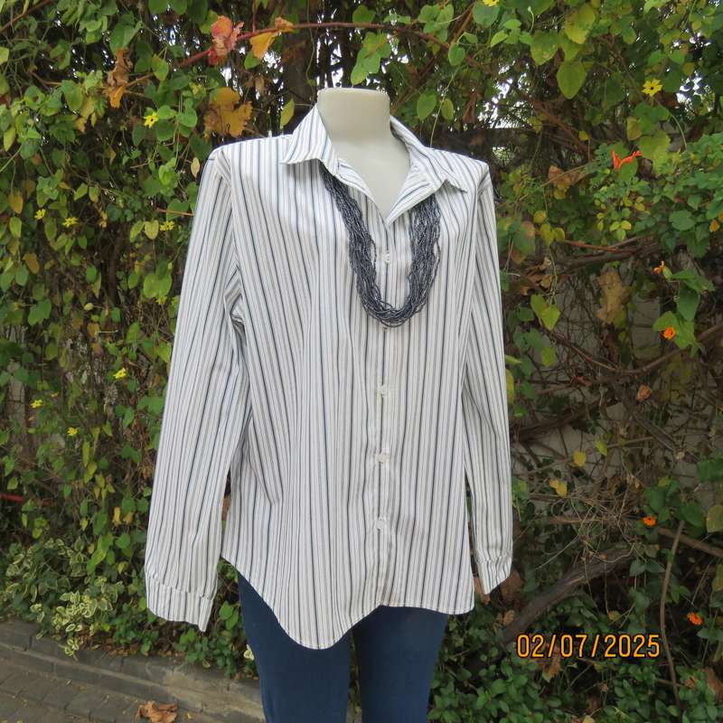 MYMODE long sleeve white-navy vertical striped poly-rayon stretch shirt. Size 40. From India