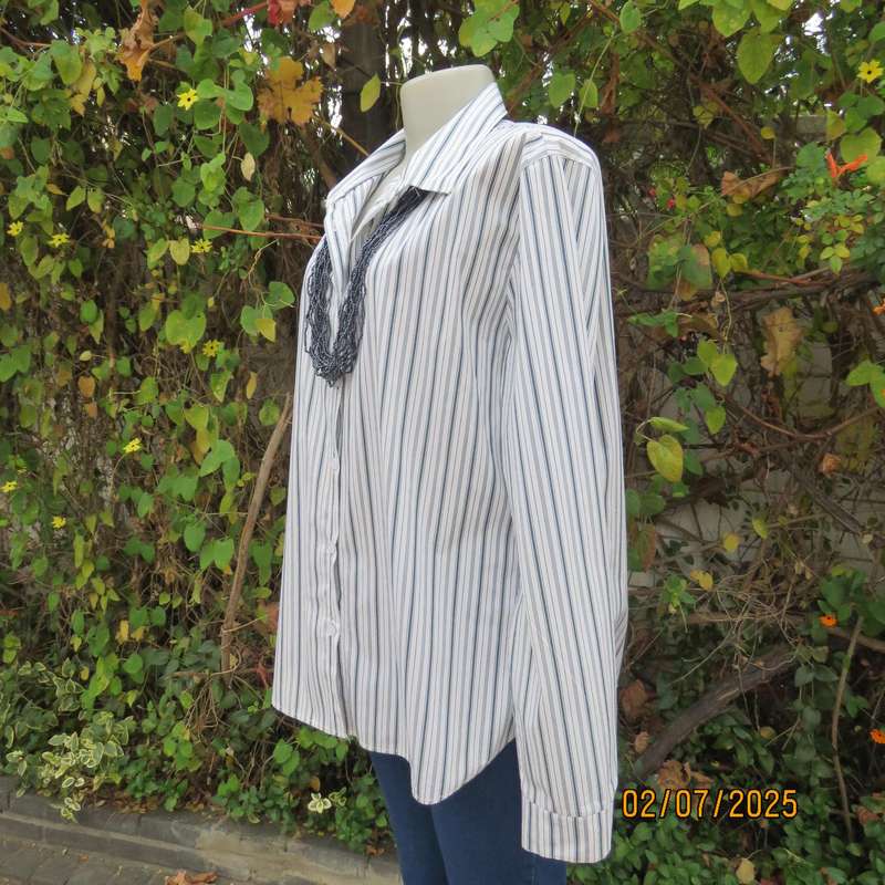 MYMODE long sleeve white-navy vertical striped poly-rayon stretch shirt. Size 40. From India