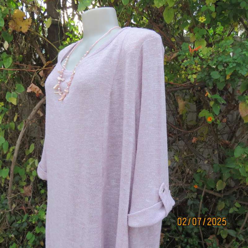 DONNA CLAIRE perfume pink poly-rayon-lurex stretch slip over knitted top. Size 50