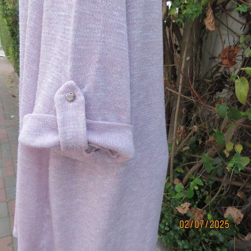 DONNA CLAIRE perfume pink poly-rayon-lurex stretch slip over knitted top. Size 50
