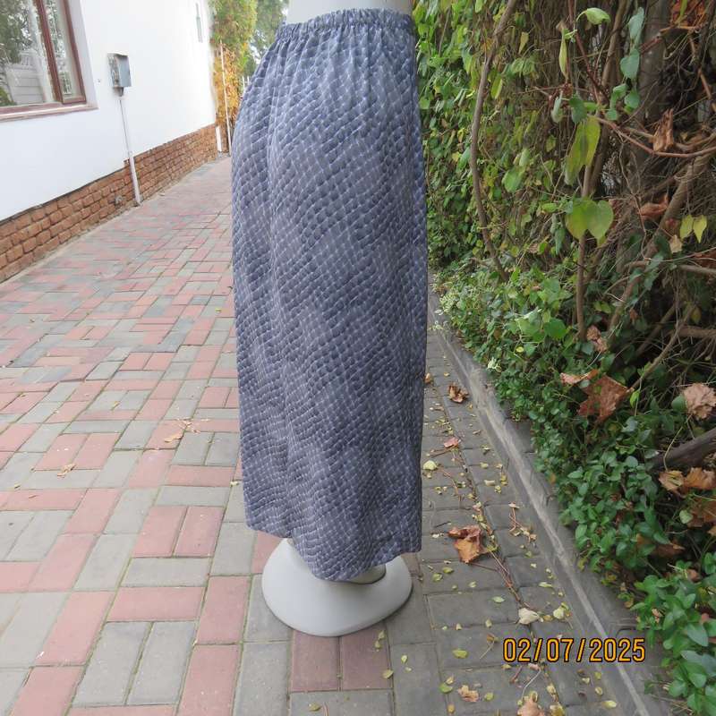 XTREME diamond print rayon-polyester long skirt in greys and pale blue. Size 36-38