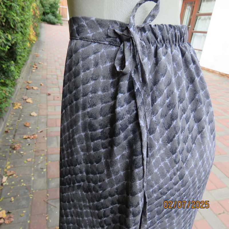 XTREME diamond print rayon-polyester long skirt in greys and pale blue. Size 36-38