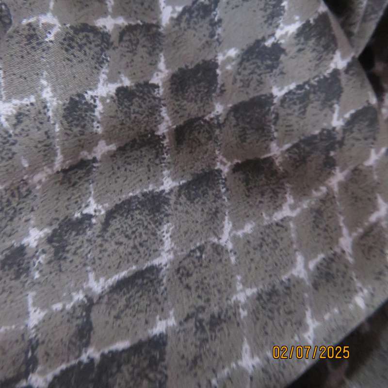 XTREME diamond print rayon-polyester long skirt in greys and pale blue. Size 36-38