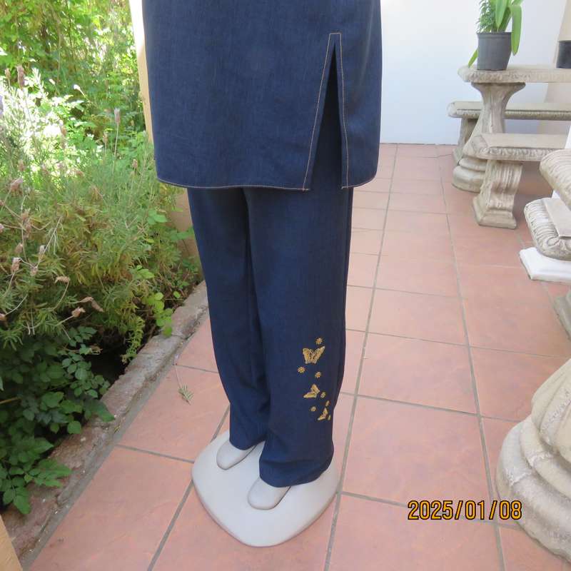 DELSWA navy 2 pc pantsuit size 42. Gold colour butterfly embroidery. Short sleeve top and long pants