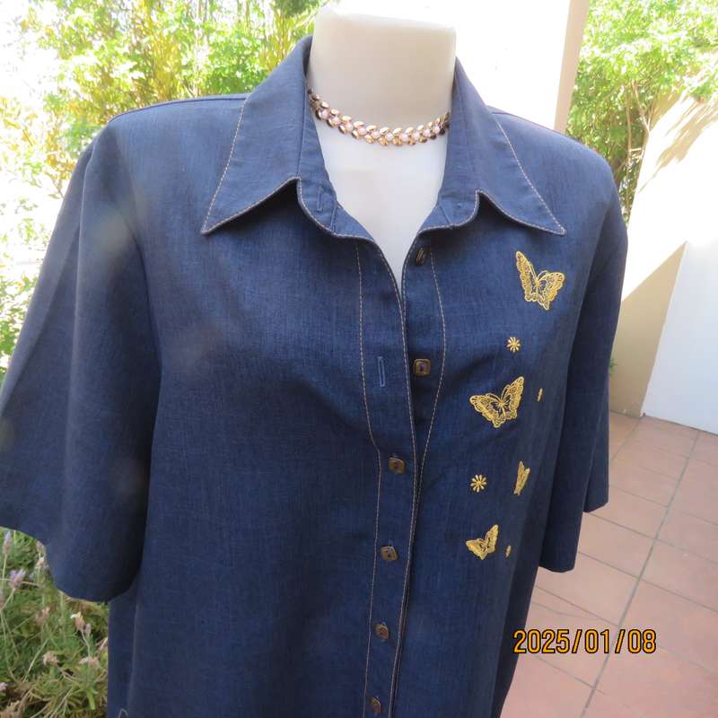 DELSWA navy 2 pc pantsuit size 42. Gold colour butterfly embroidery. Short sleeve top and long pants