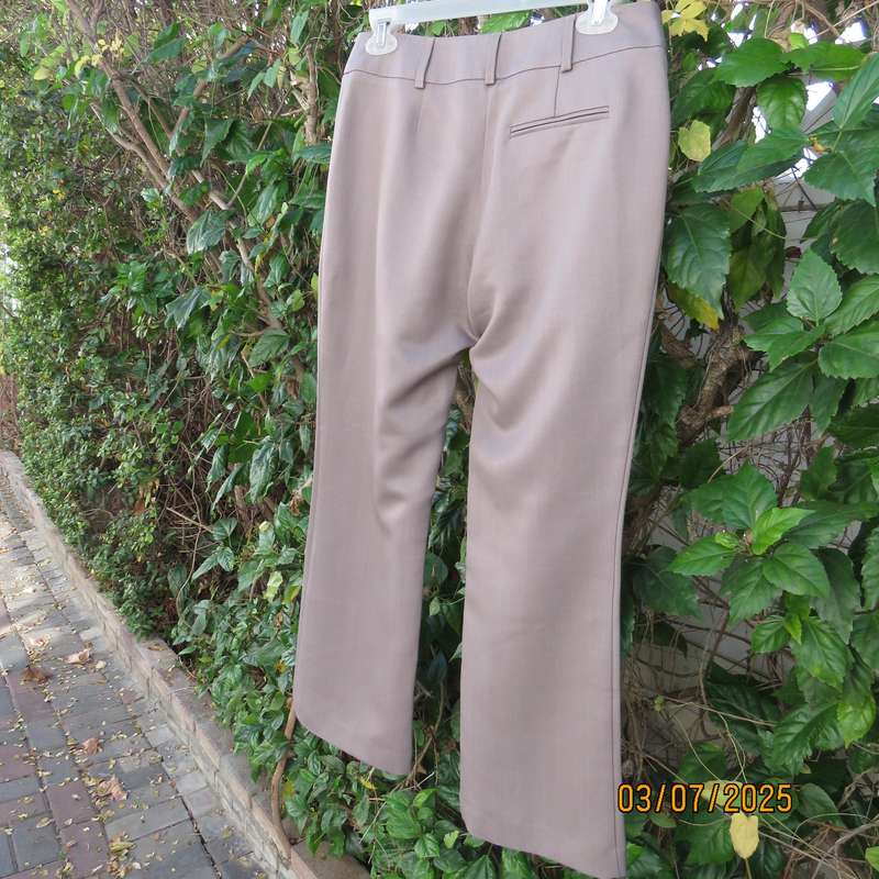 FINNEGANS light brown dress pants size 32. Straight legs. Hight quality