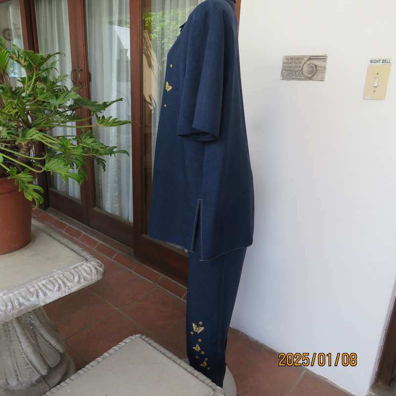 DELSWA navy 2 pc pantsuit size 42. Gold colour butterfly embroidery. Short sleeve top and long pants